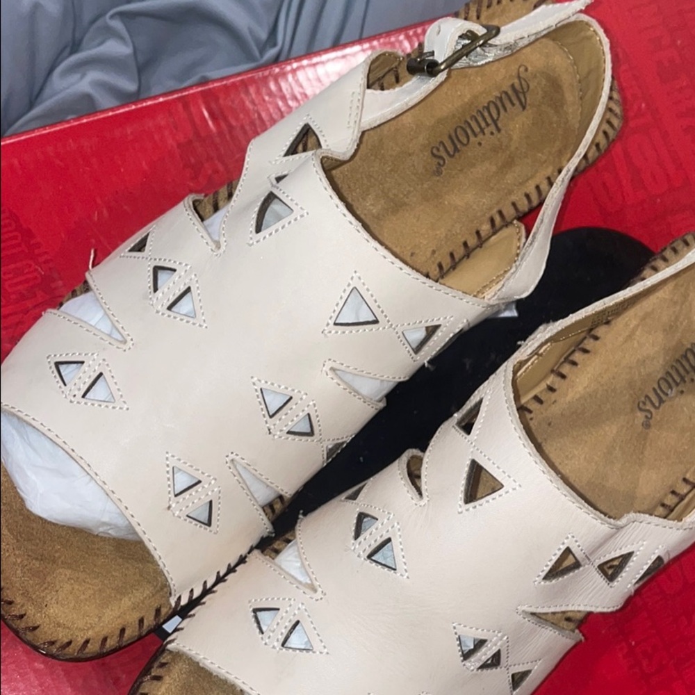 Audition brand Cream Comfort Sandals with Cutout Design & back strap woman’s 10N